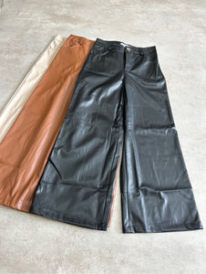 Pantalón de cuerina