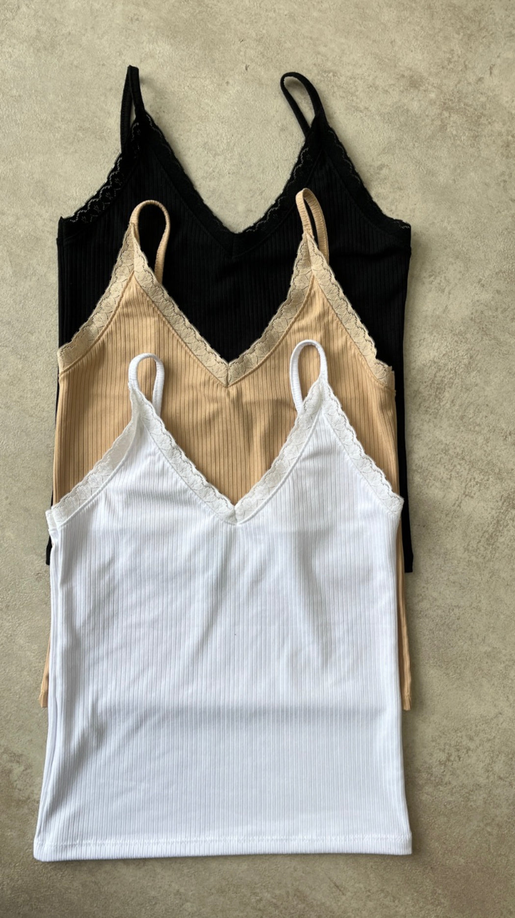 Musculosa con encaje