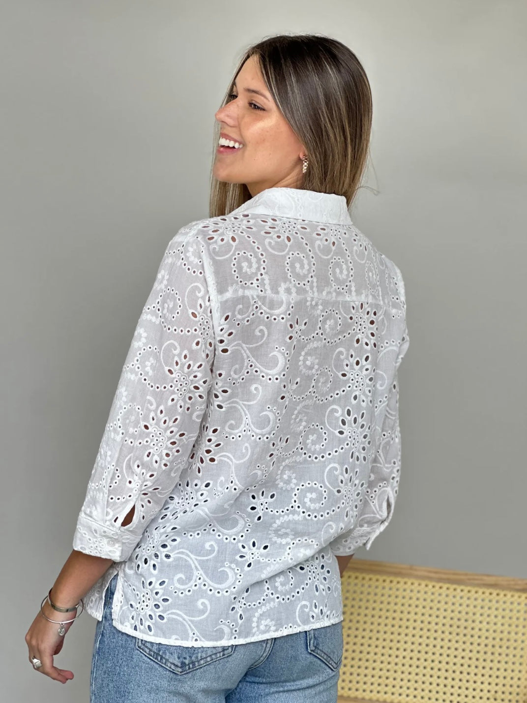 Camisa blanca broderie
